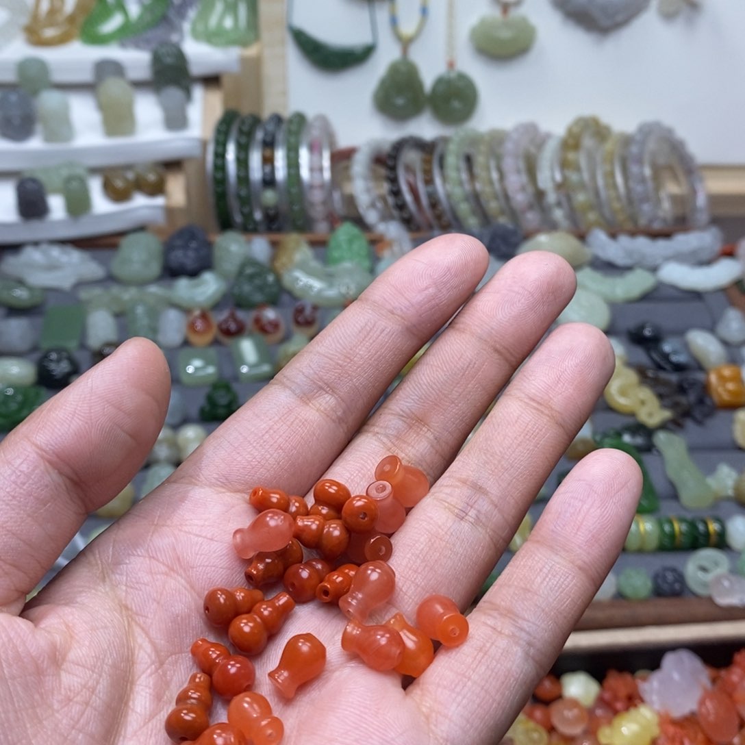 南红玛瑙颈饰未镶嵌麦*糖二十二个