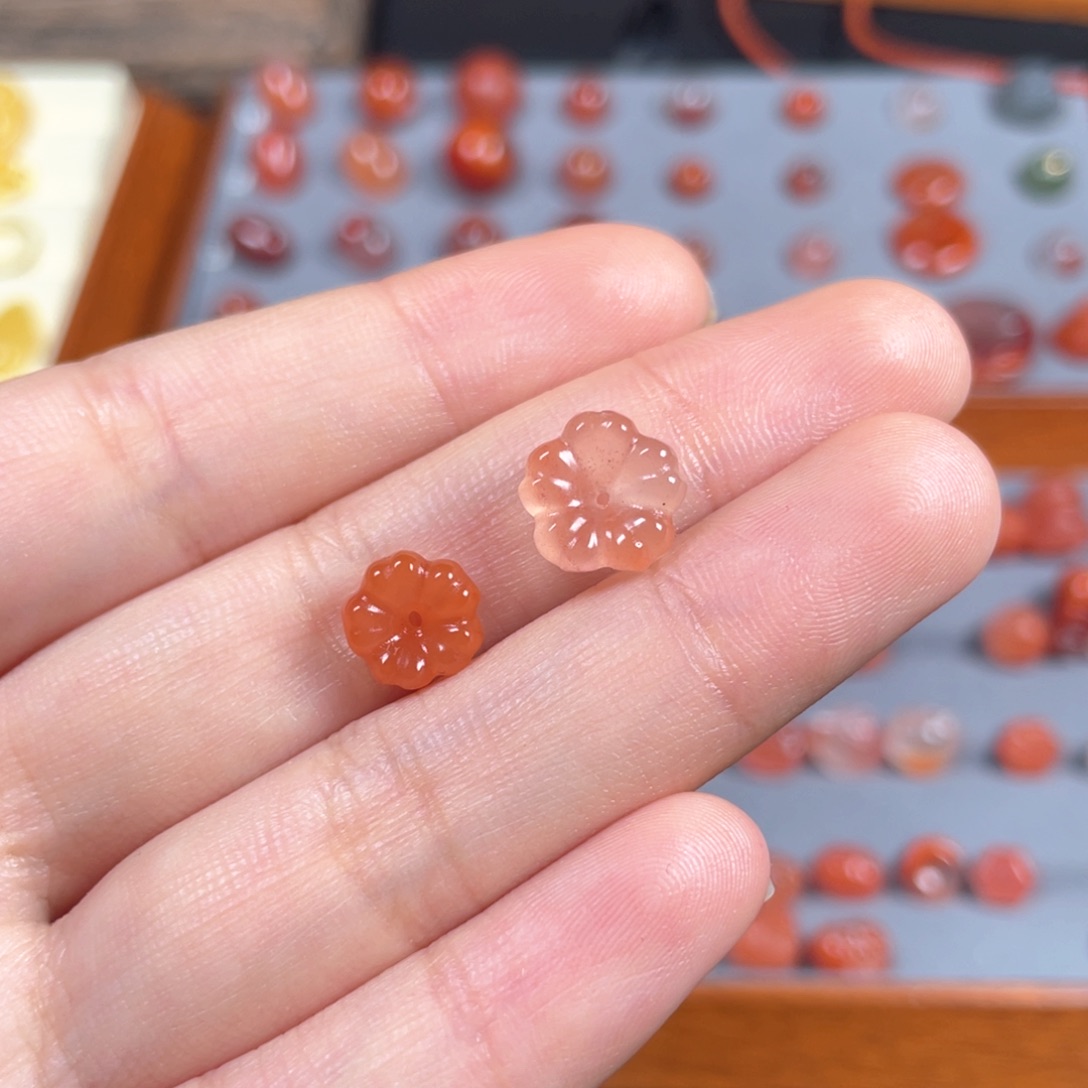 南红玛瑙小花未镶嵌紫*