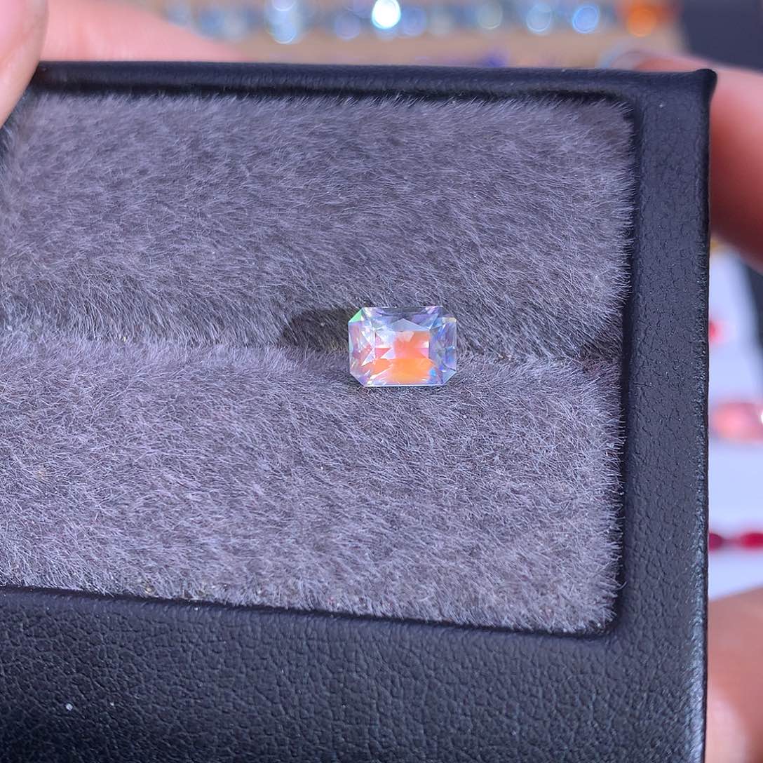 月光石裸石未镶嵌1.275ct