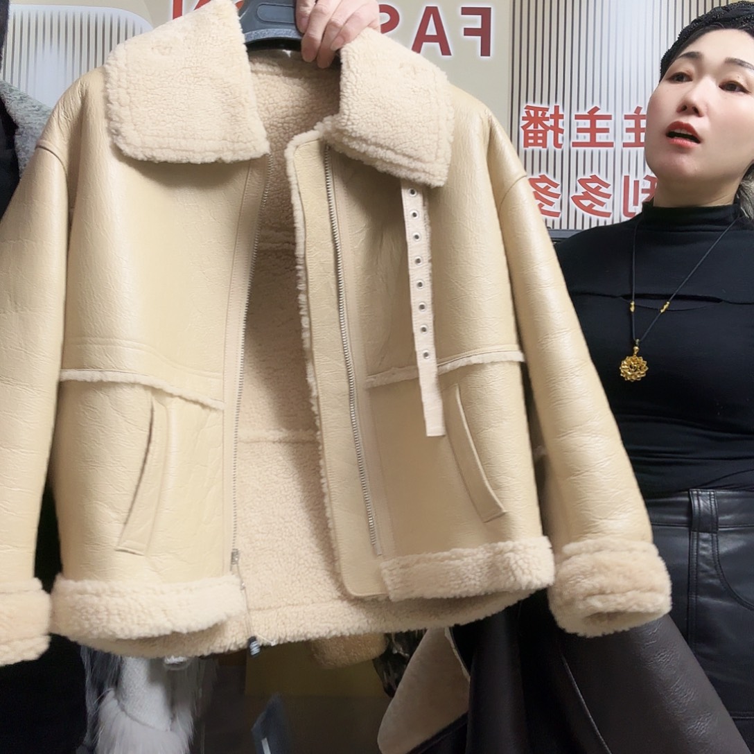 莉莉家时尚女装皮草569