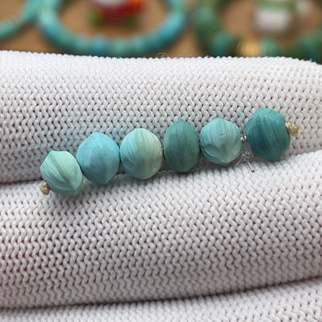 绿松石未镶嵌珠宝奇石百香