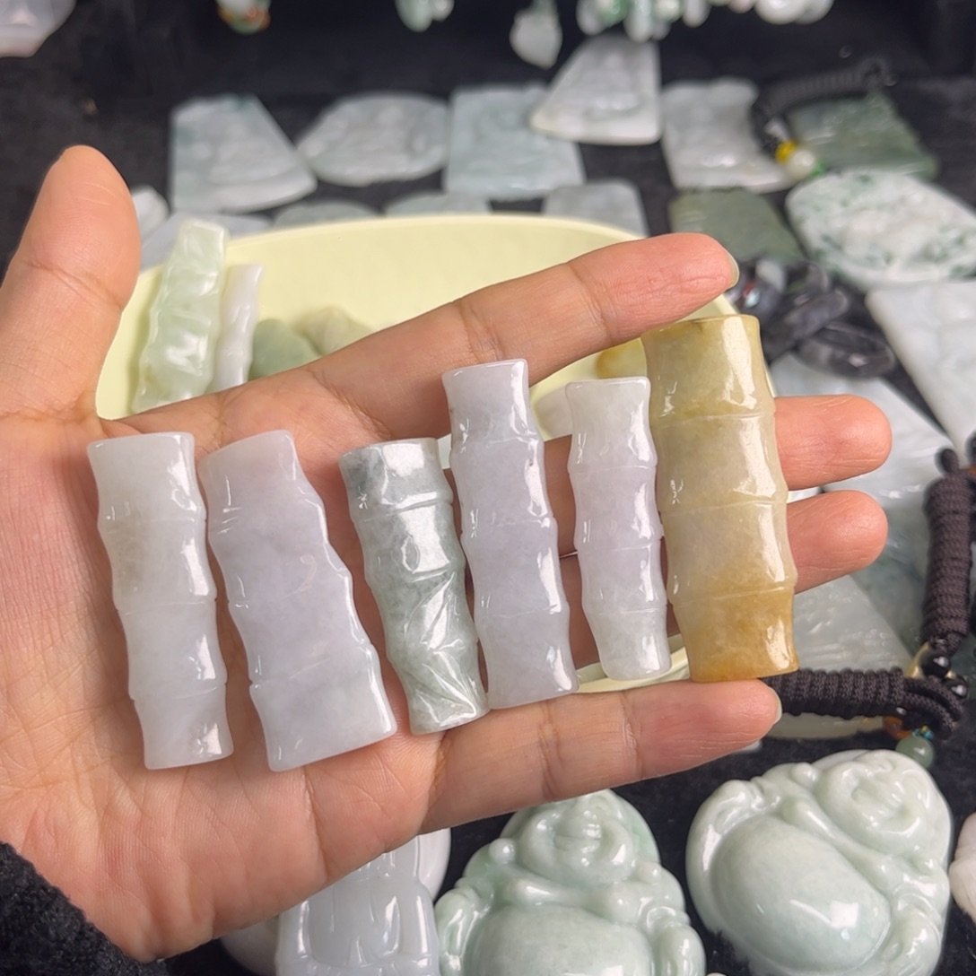 柿***祥翡翠未镶嵌吊坠(不含链)