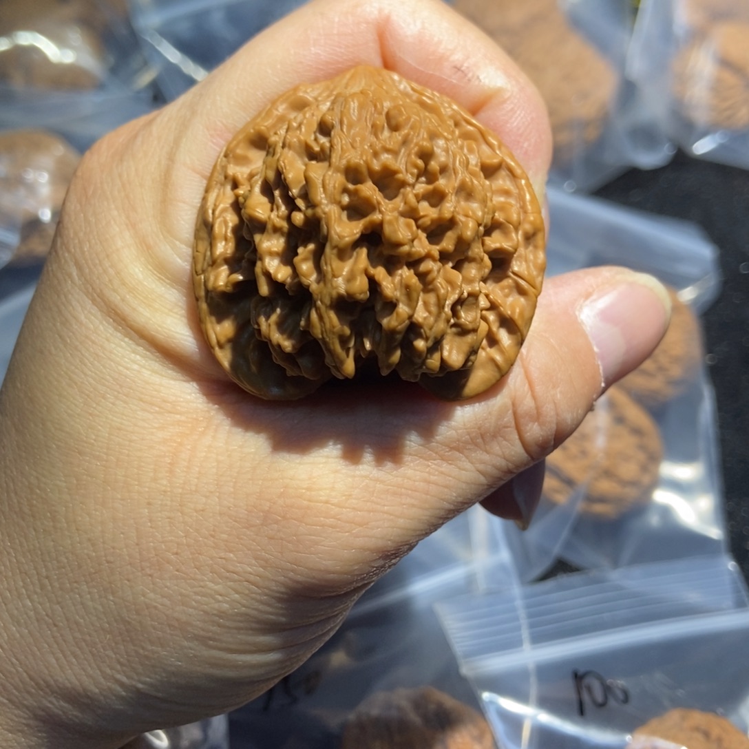 文玩核桃吊坠满天星核桃80