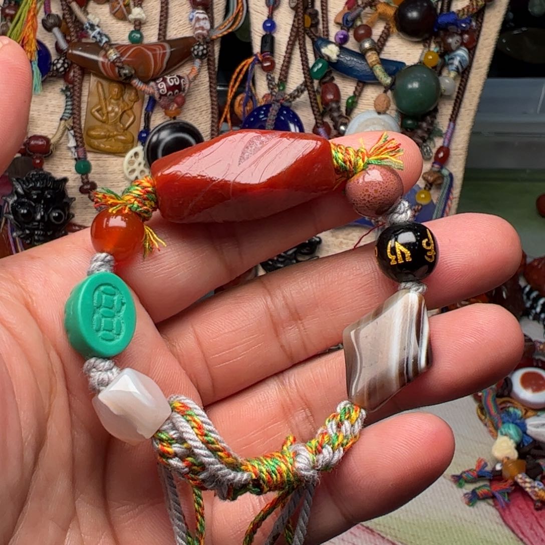 玛瑙/玉髓颈饰未镶嵌