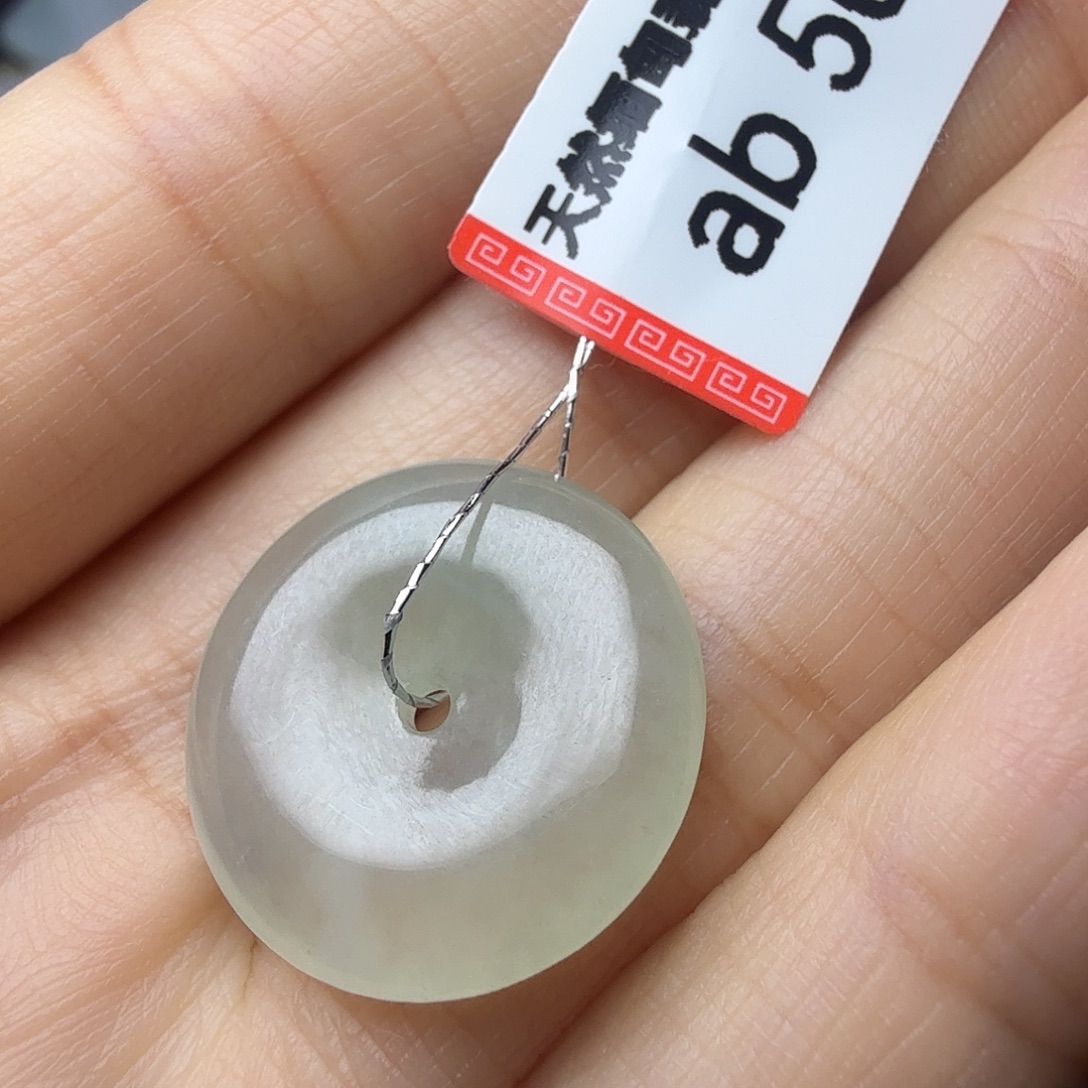 翡翠未镶嵌颈饰天然缅甸翡翠A货