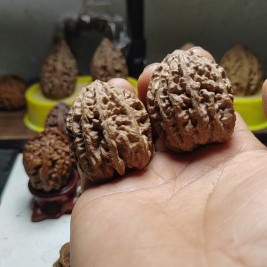 文玩核桃把件东北野生文玩核桃
