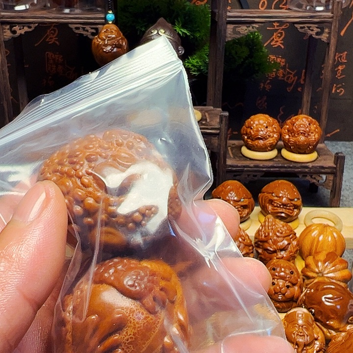 橄榄核手串/手链气**昂金蟾一对