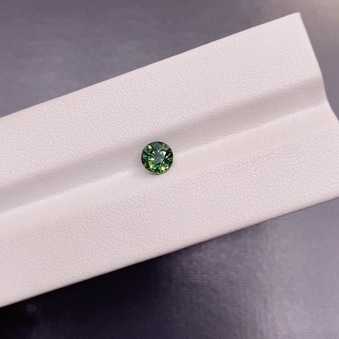 裸石蓝宝石0.81克拉