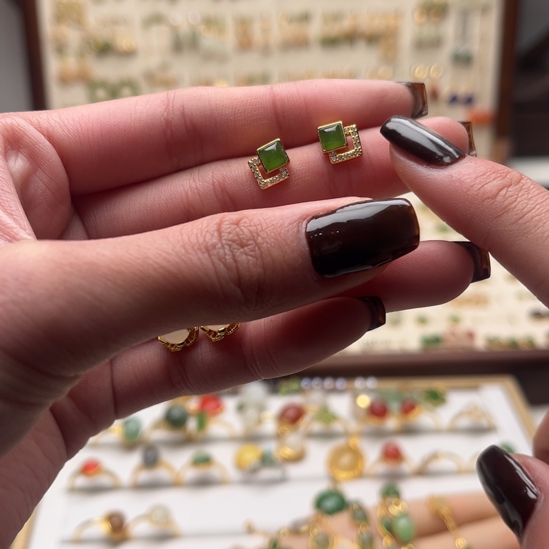 和田玉银S925镀金镶嵌耳饰