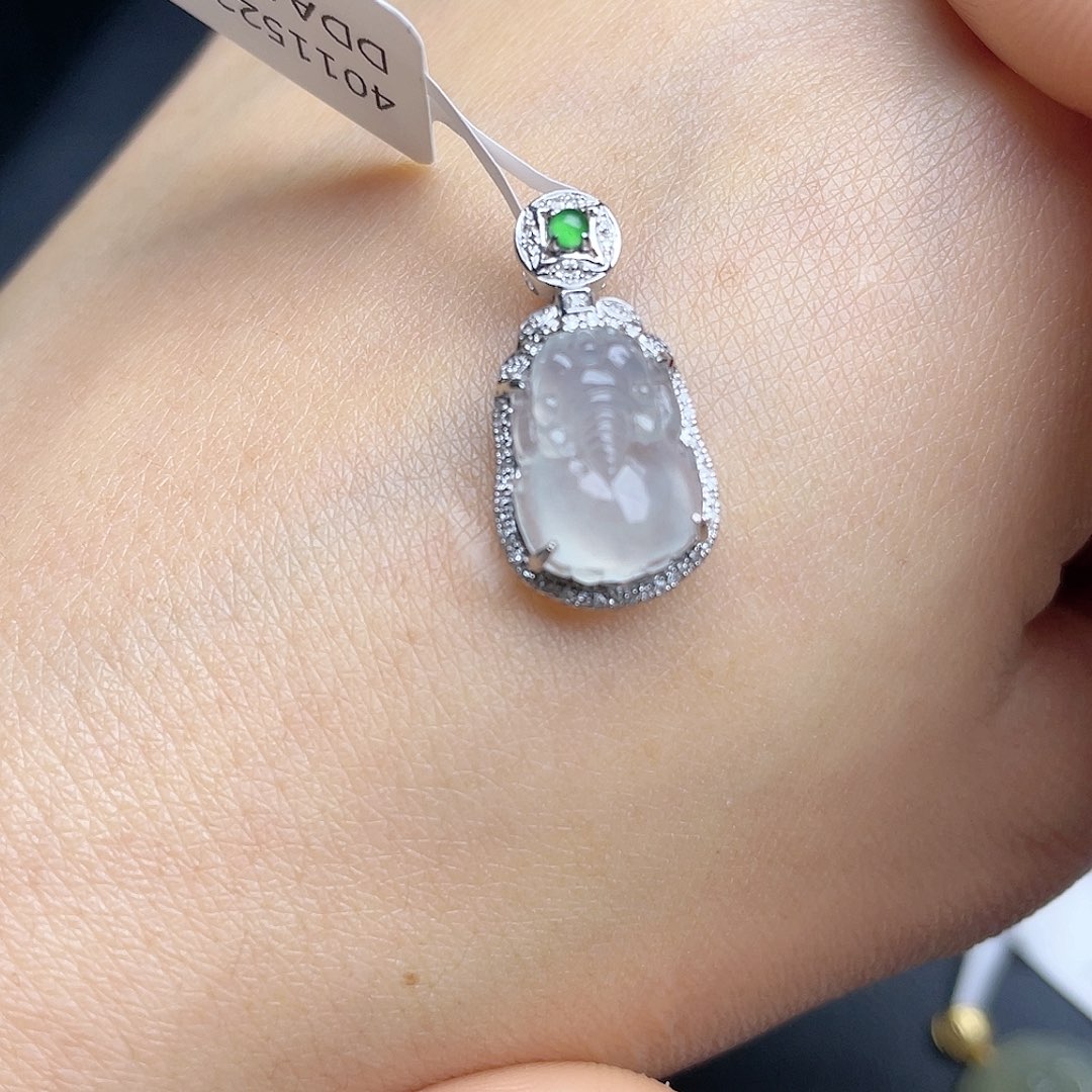 翡翠颈饰18K金镶嵌回流