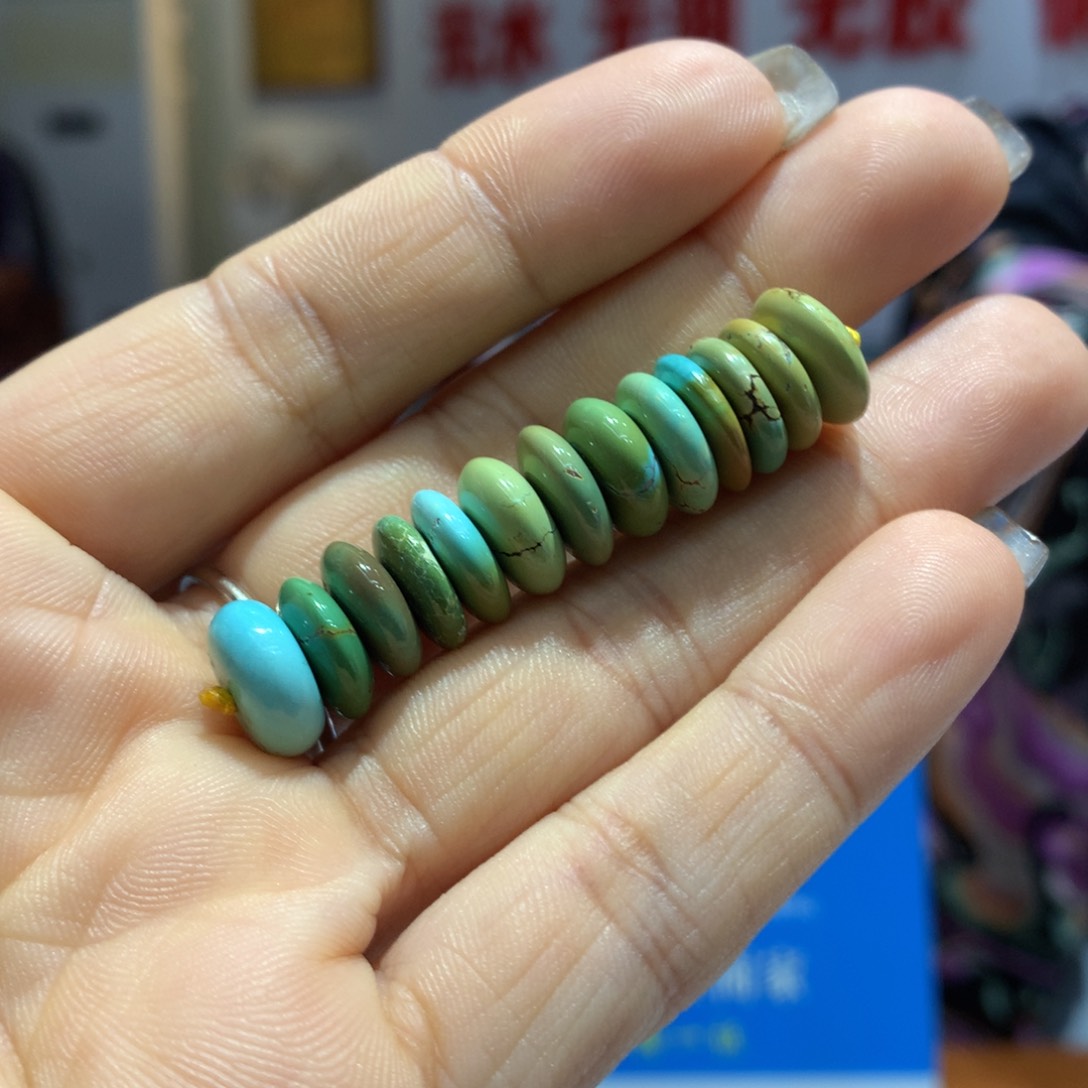 绿松石配饰未镶嵌