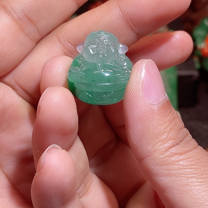 定制石英质玉（非洲翠）未镶嵌挂件