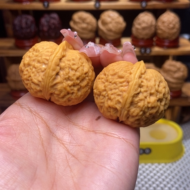 文玩核桃吊坠石奎元宝11