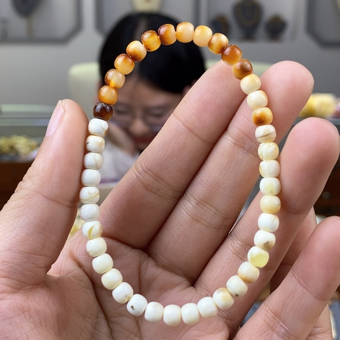 琥珀裸石未镶嵌蜜蜡手串5.1mn