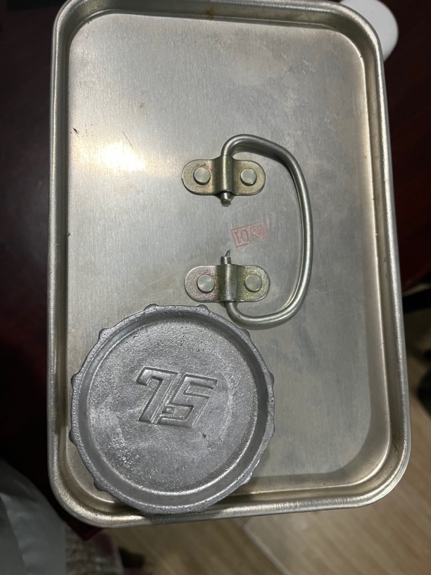 7.5升小油桶，茶叶桶，水桶