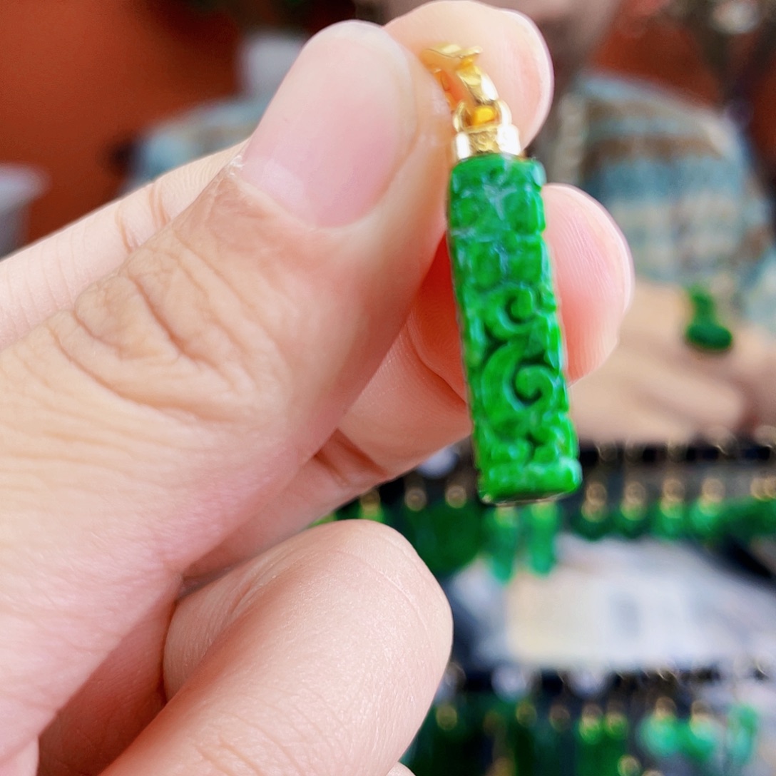 翡翠未镶嵌耳饰饰品