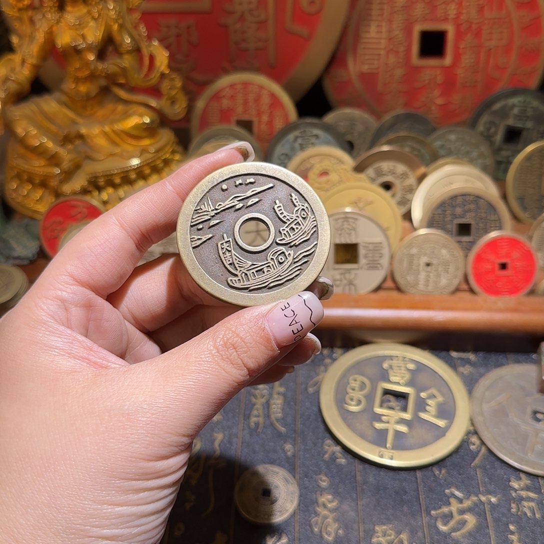 琰***铜现代仿制工艺品