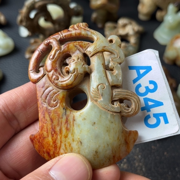 和田玉颈饰未镶嵌开****6