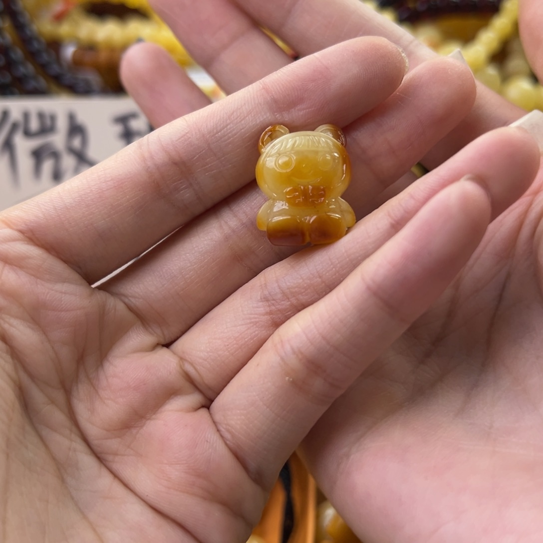 琥珀珠宝奇石未镶嵌