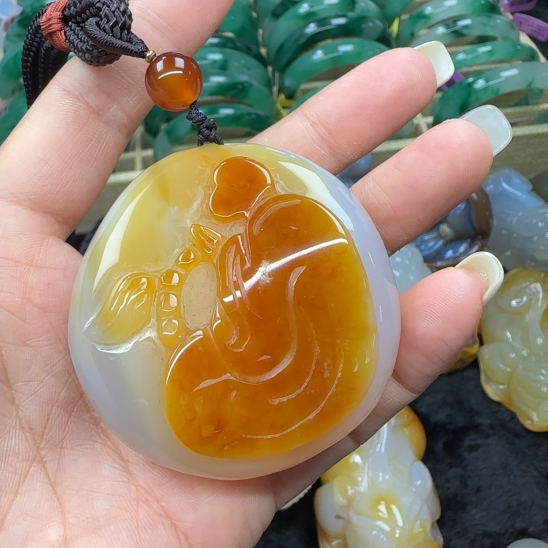 玛瑙/玉髓合金吊坠(赠链)把玩件