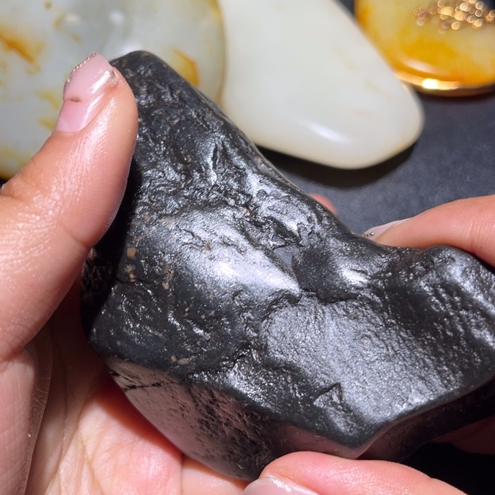 和田玉未镶嵌珠宝奇石