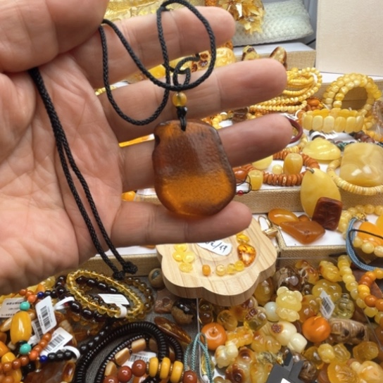 蜜蜡手串未镶嵌吊坠