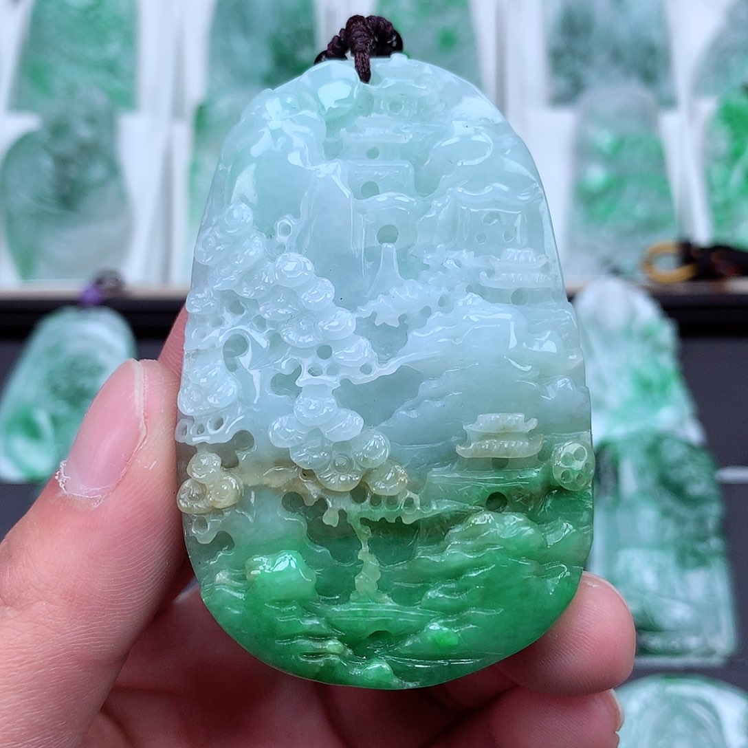 翡翠颈饰未镶嵌翡翠吊坠