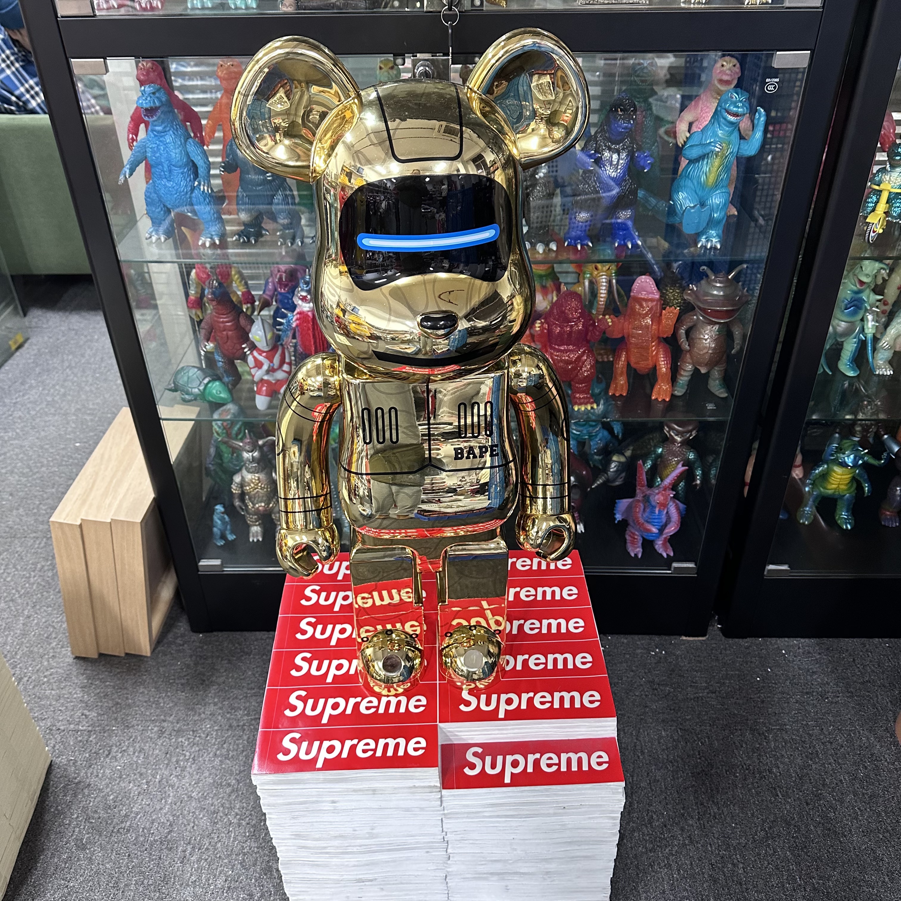 【山】bearbrick 空山基milo 金色 1000%