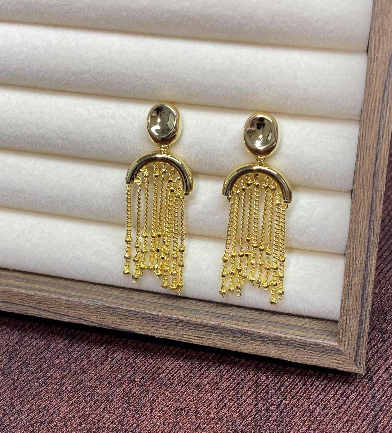 铜合金无非金属耳饰 女士复古宫廷风流苏优雅轻奢百搭时尚气质