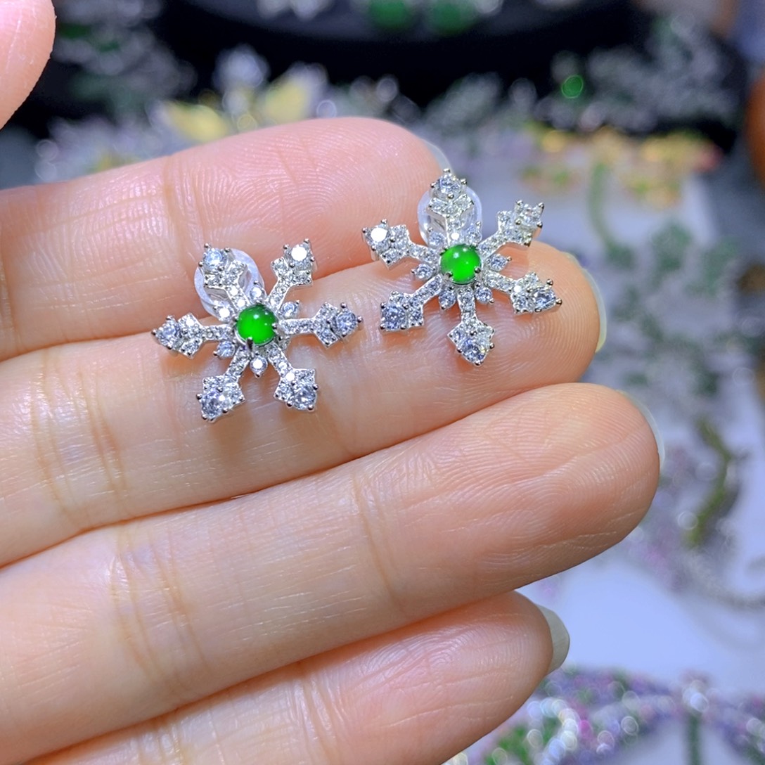 翡翠颈饰银S925镶嵌天然翡翠