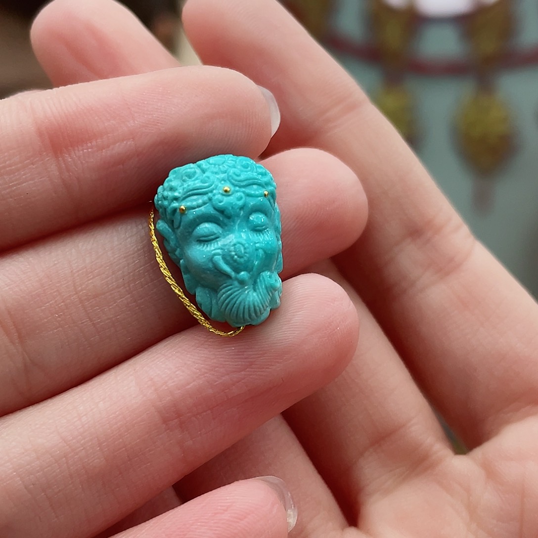 绿松石颈饰未镶嵌