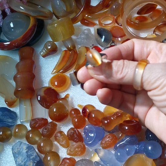 爱***丝玛瑙/玉髓未镶嵌简单