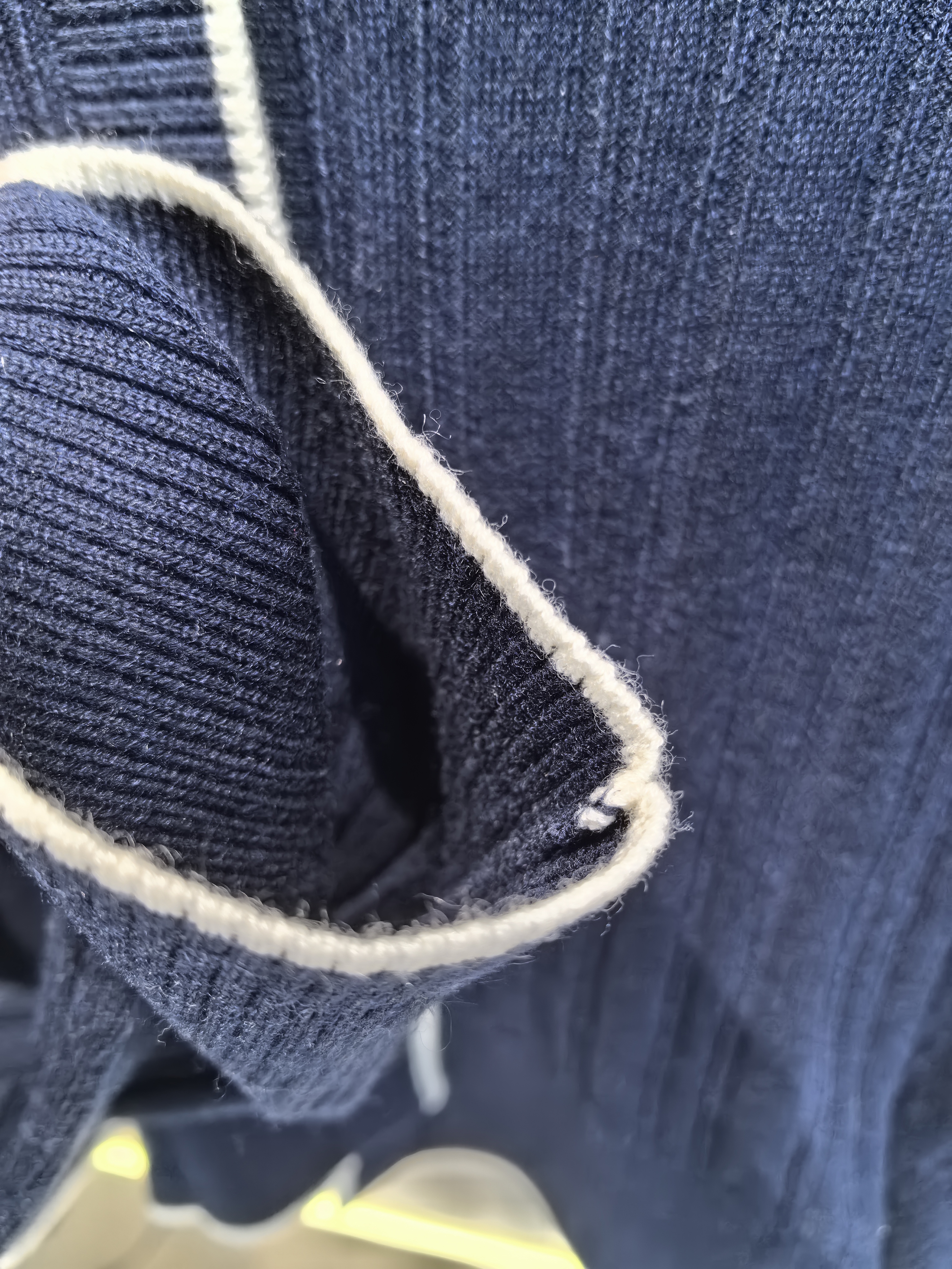 章那汀V领毛针织衫5A37M51553长袖修身绵羊毛轻奢女装藏青冬季