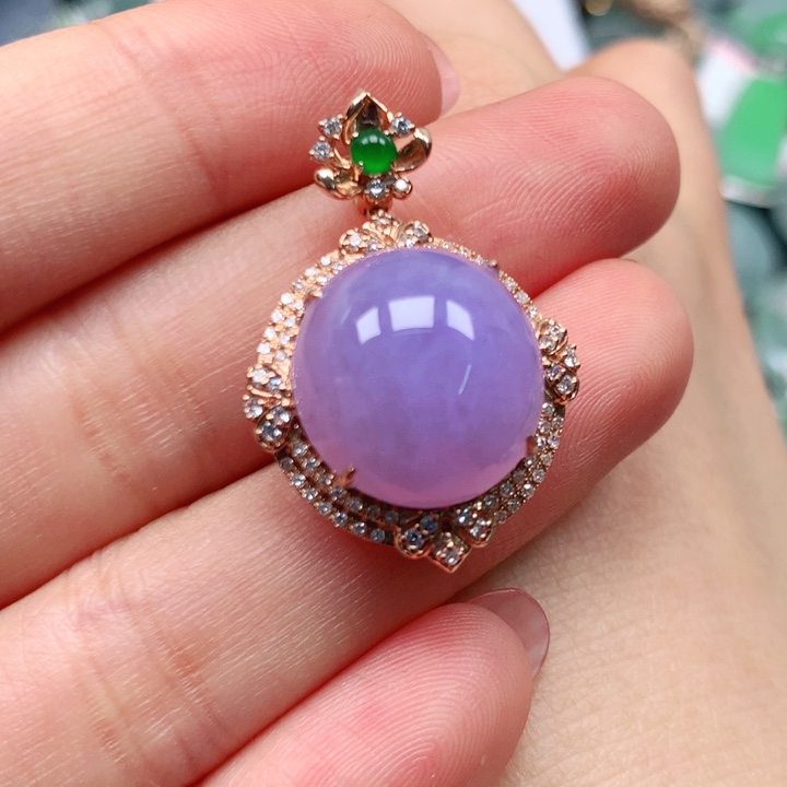 翡翠颈饰18K金镶嵌天然翡翠