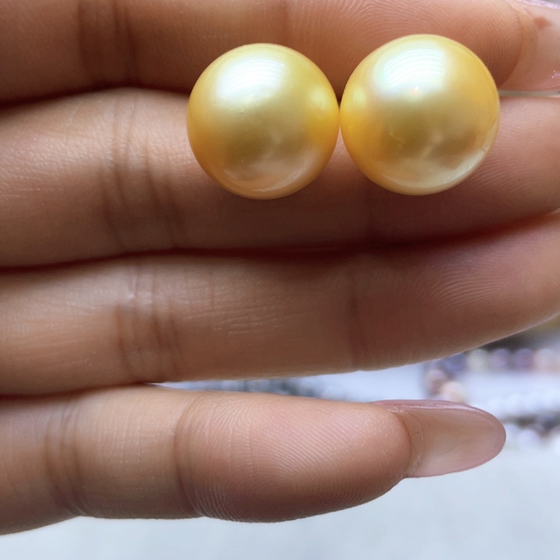 海水珍珠耳饰18K金镶嵌