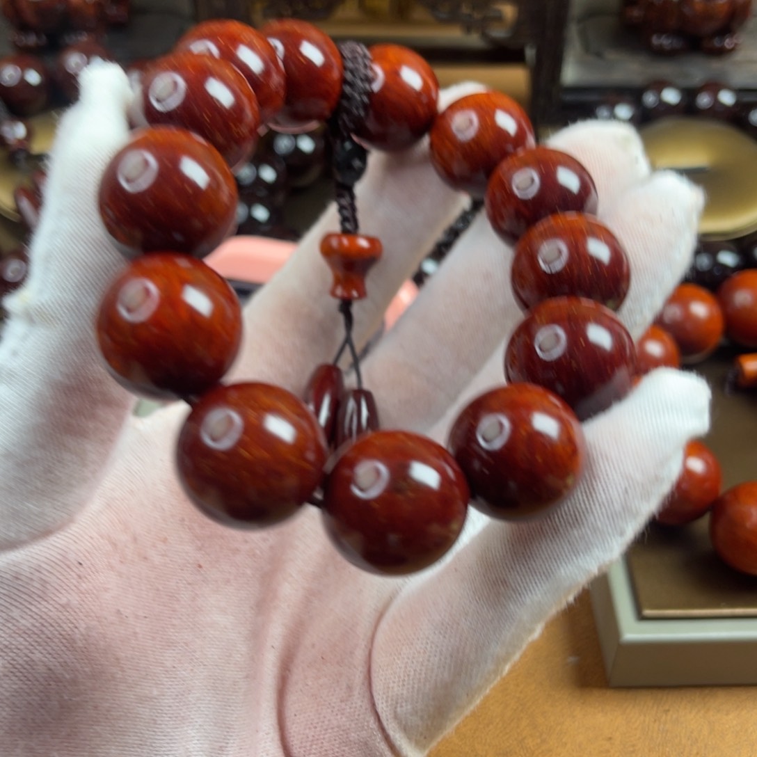 檀香紫檀（小叶紫檀）小***员