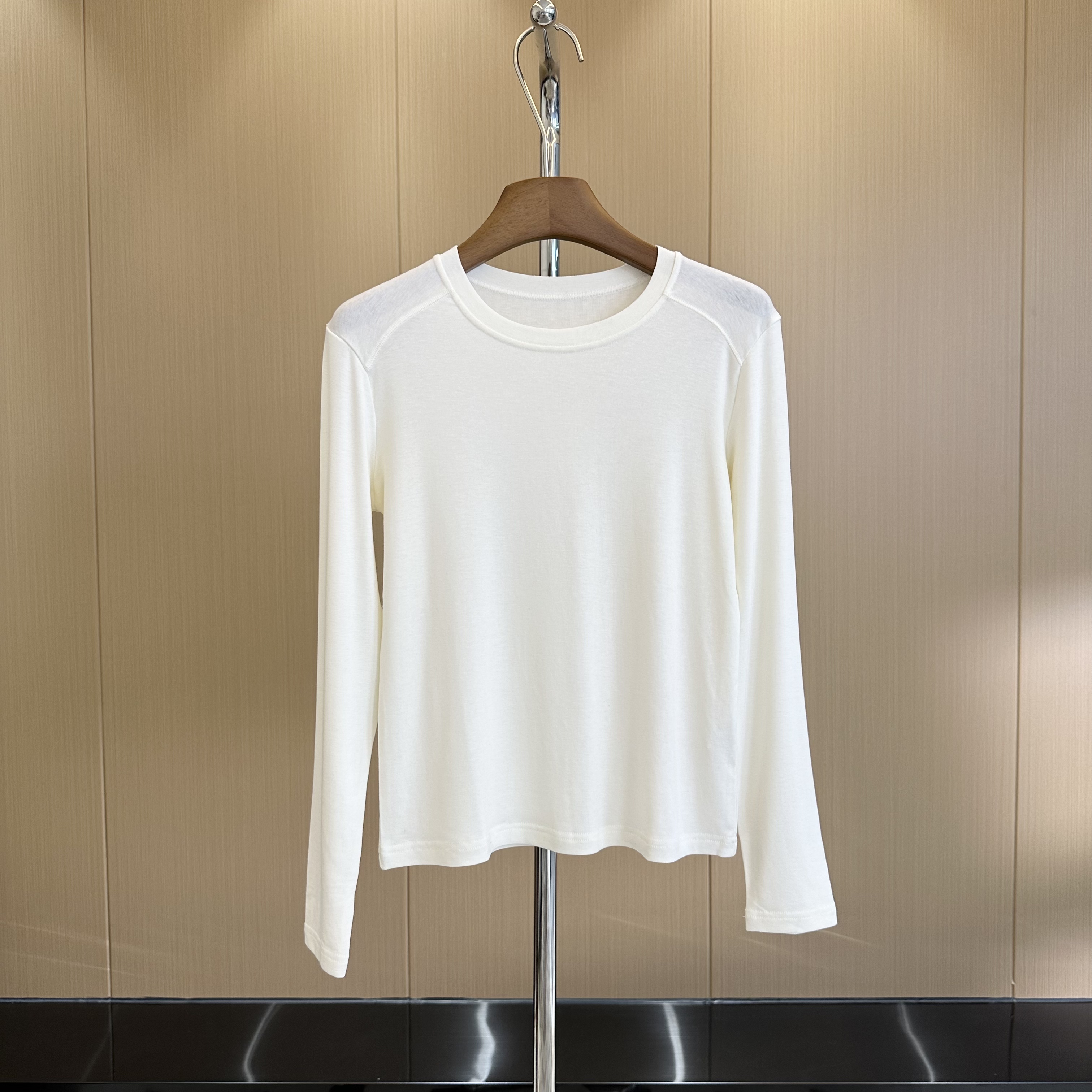 陈邓邓25春秋款天丝羊毛醋酸混纺细软长袖T恤 极简风打底上衣1033