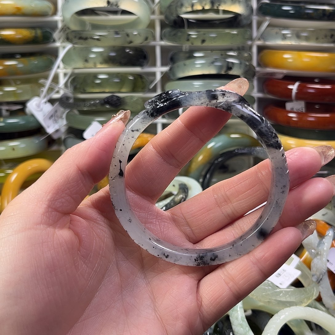 蛇纹石玉手镯未镶嵌无*