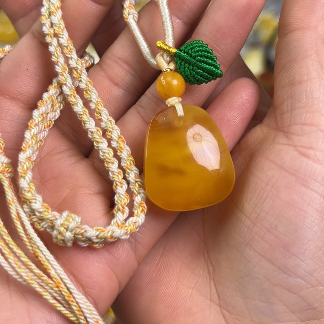 蜜蜡裸石未镶嵌蜜蜡