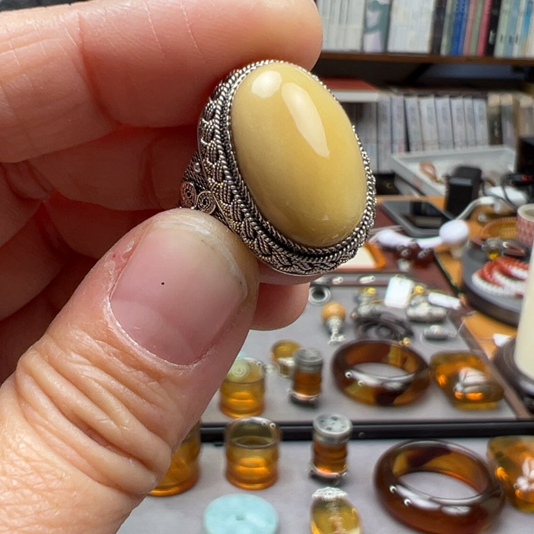 琥珀手链未镶嵌白蜡戒指