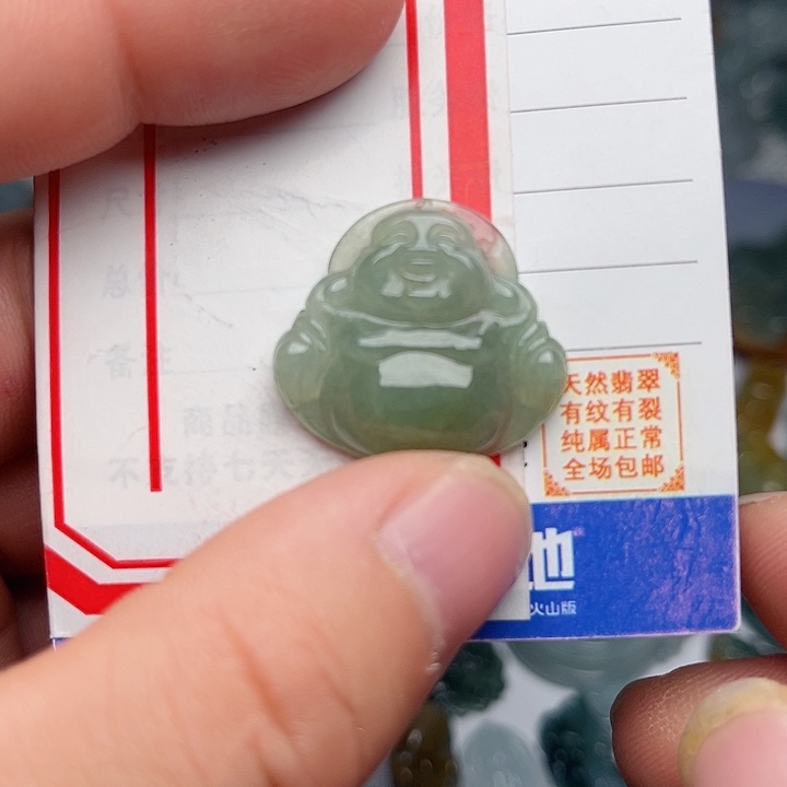 翡翠颈饰未镶嵌佛公