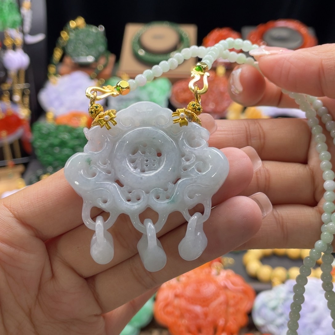 翡翠颈饰未镶嵌代编织