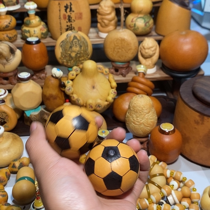 一对足球微瑕烙画葫芦