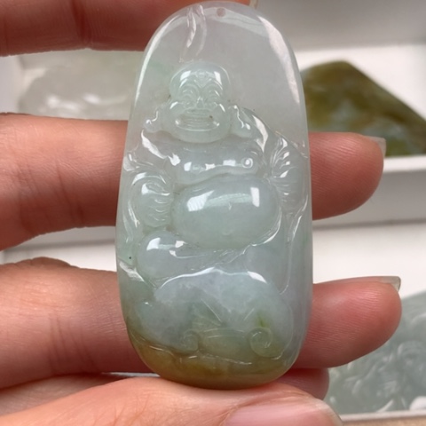 翡翠颈饰未镶嵌翡翠