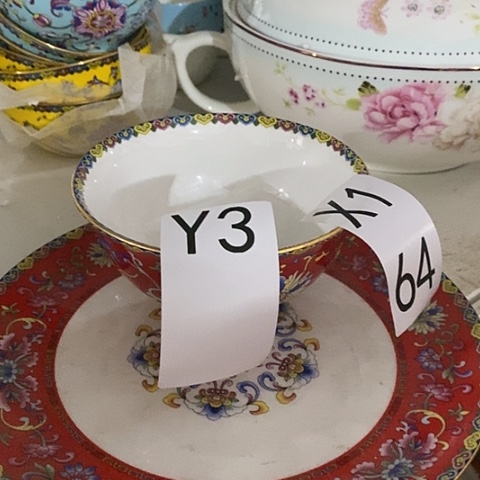 瓷珐琅一个饭碗一个碟红色y3