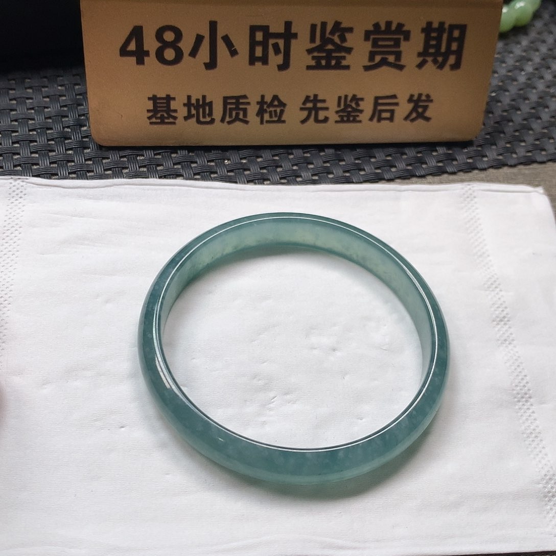 颈饰未镶嵌翡翠危料54.9