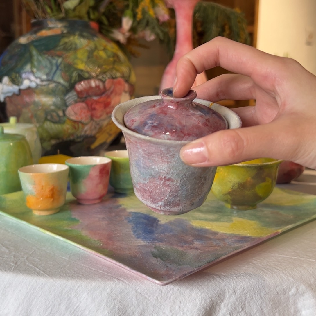 摆件陶瓷。    陶瓷。      