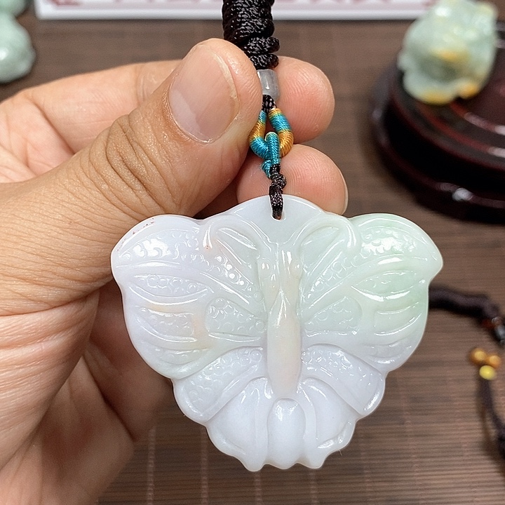 颈饰未镶嵌翡翠天然翡翠玉A货配证书