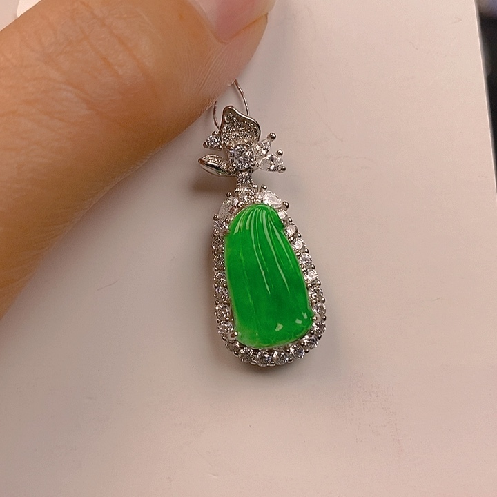 颈饰银S925镶嵌翡翠