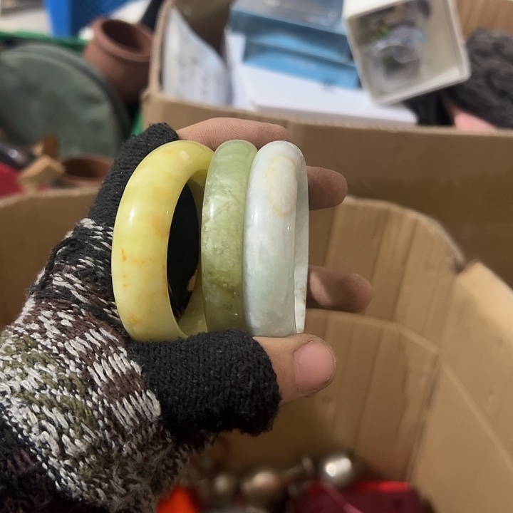 厚***峰琉璃手工艺品日用百货手工艺品